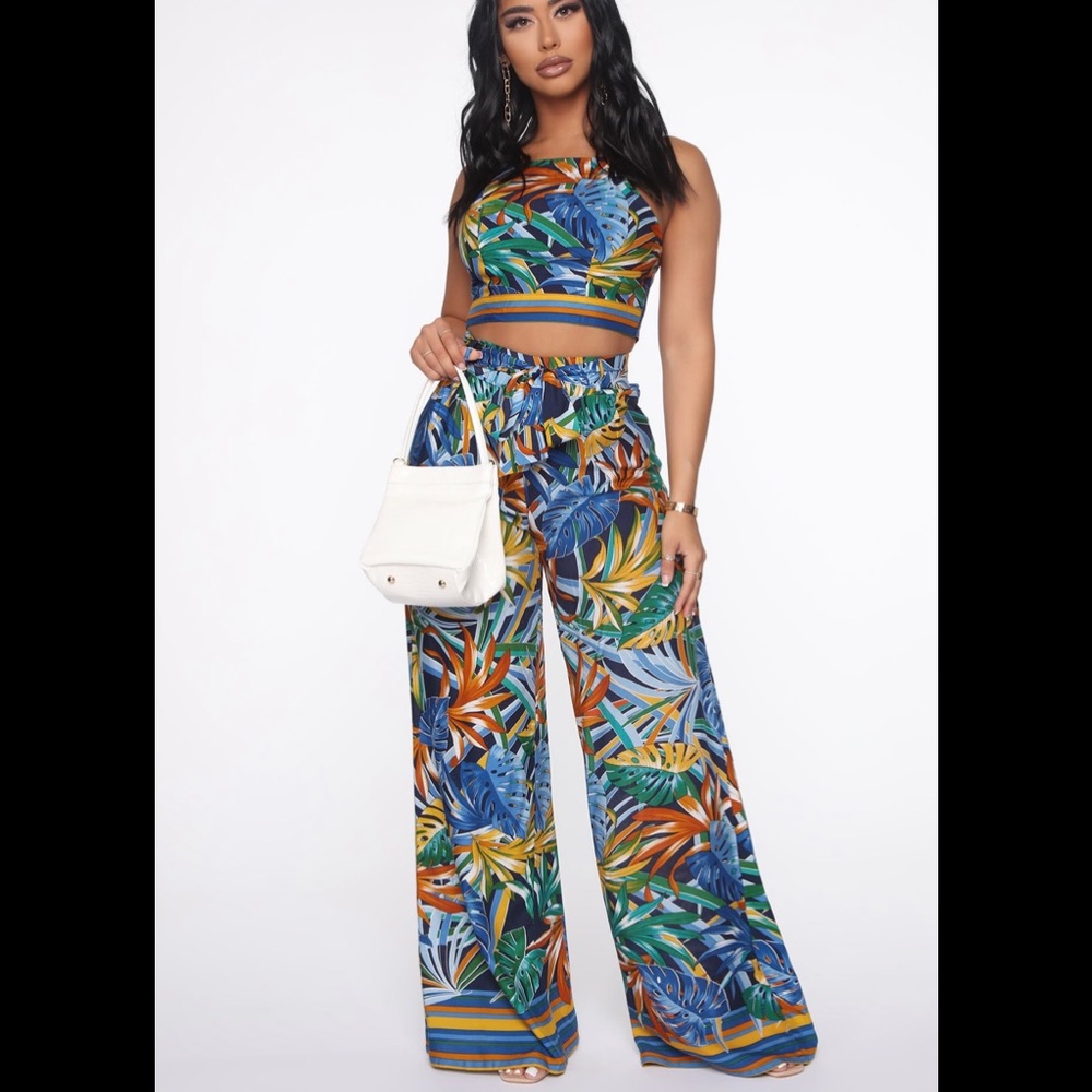 Fashion Nova 2 piece set